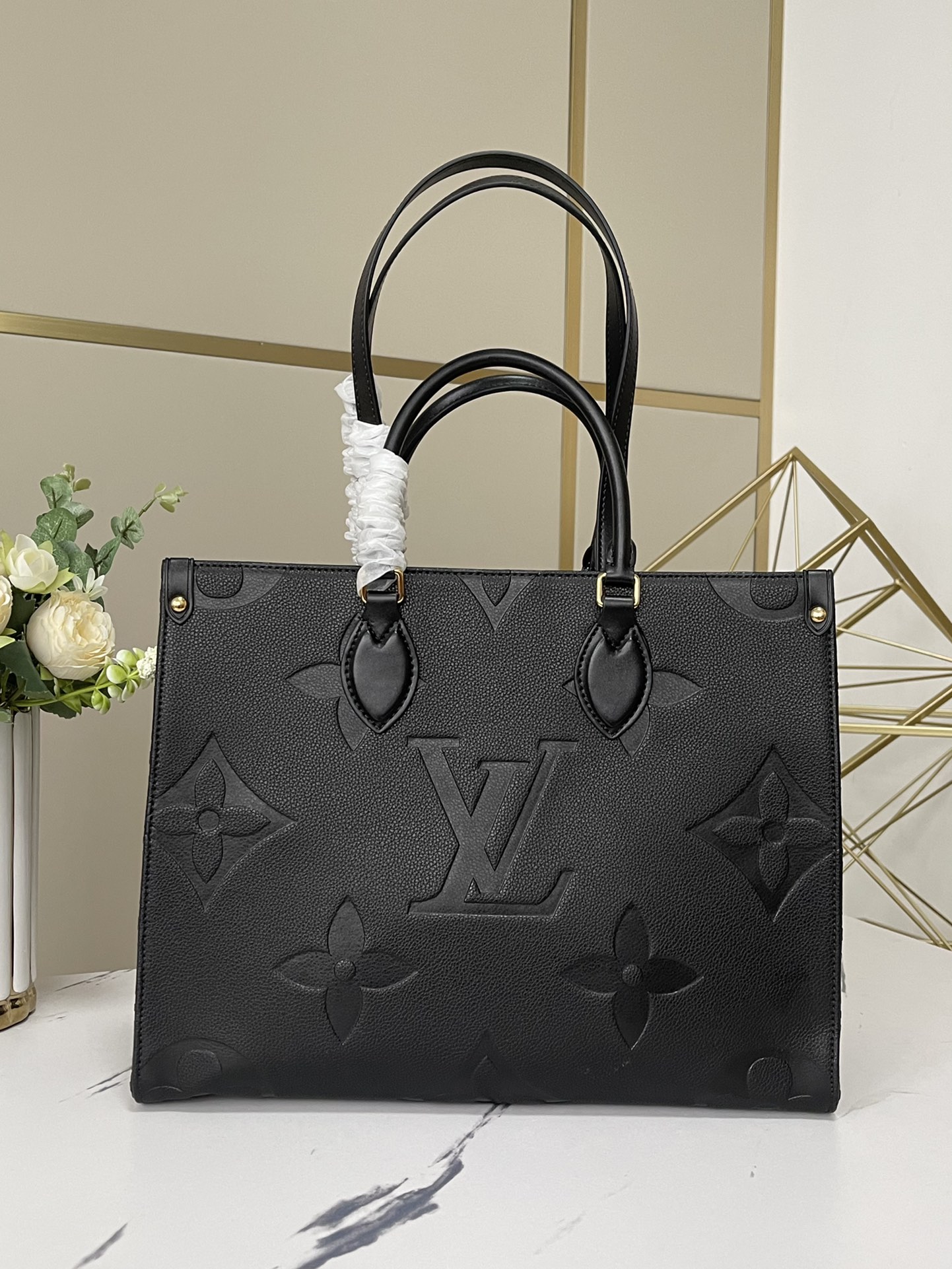 LOUIS VUITTON LV Monogram Canvas Onthego MM - Bags