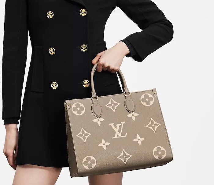 LOUIS VUITTON LV Monogram Canvas Onthego MM - Bags