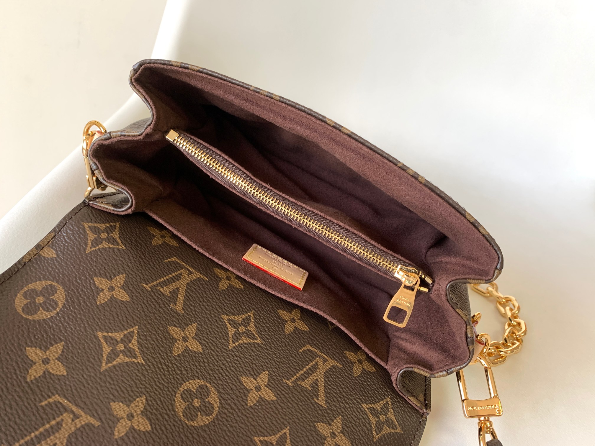 LOUIS VUITTON LV Monogram Pochette Metis East West - Bag