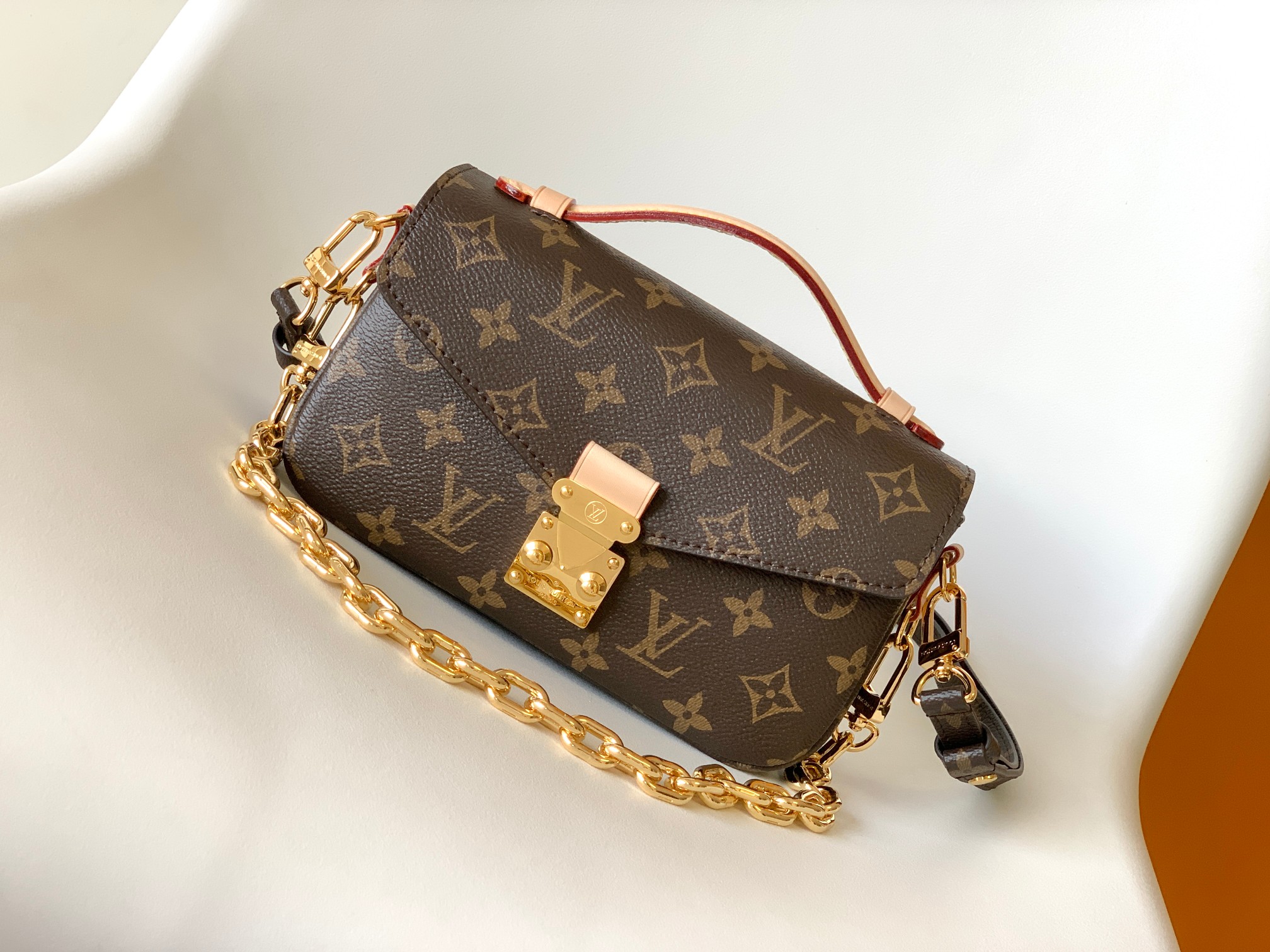 LOUIS VUITTON LV Monogram Pochette Metis East West - Bag