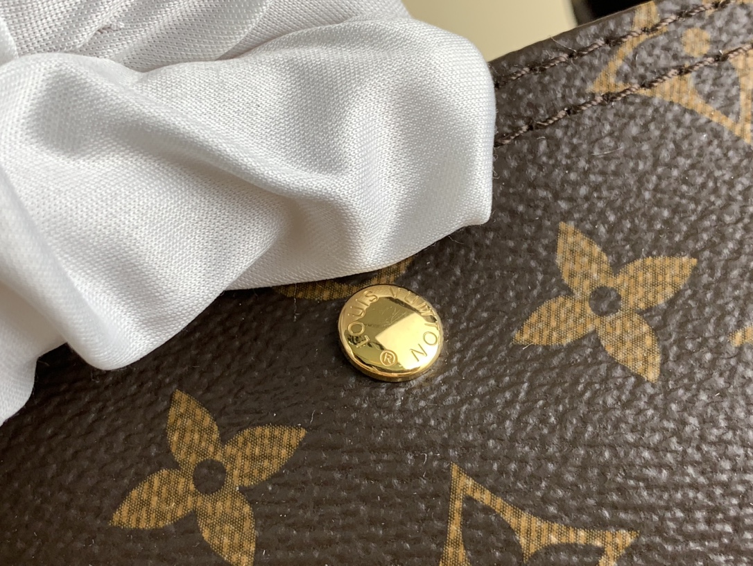 Louis Vuitton ATLANTIS Large Basket Tote - Bags