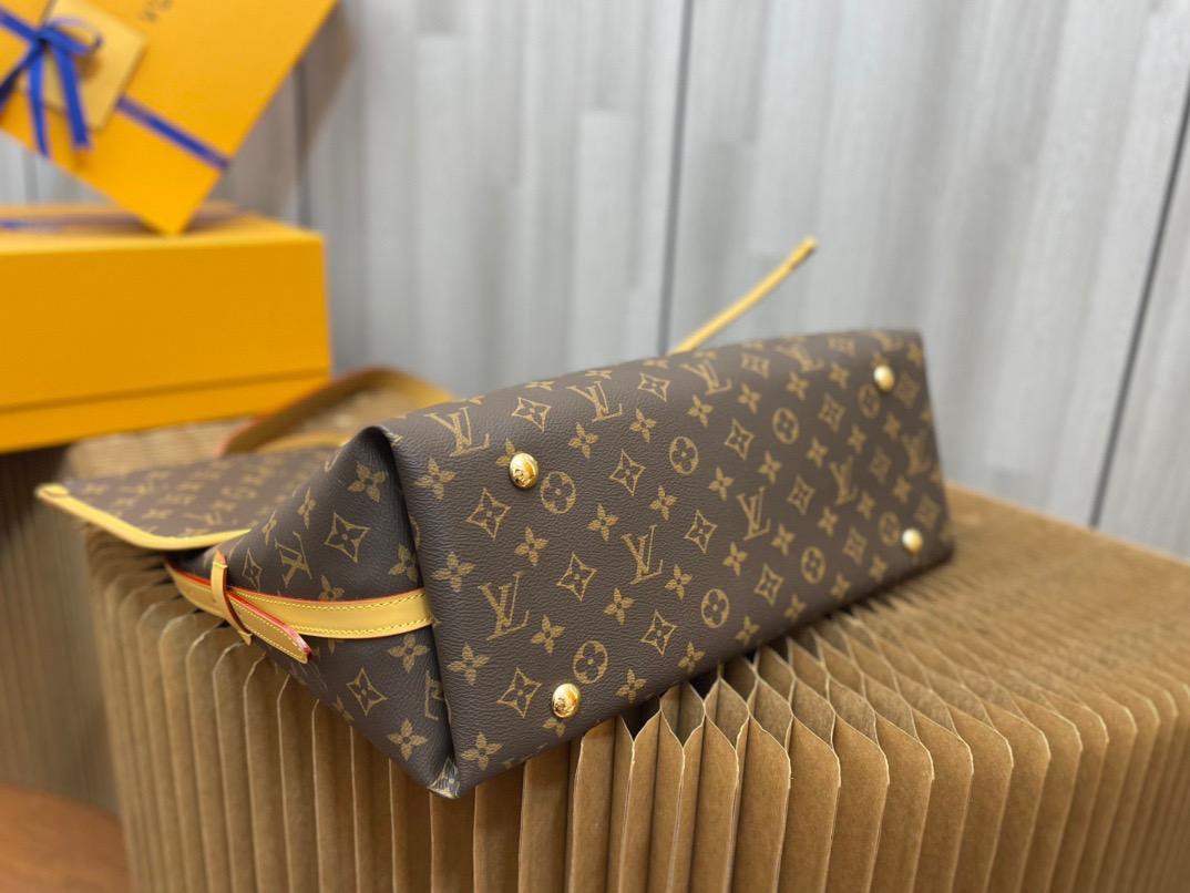 Louis Vuitton LV CarryAll MM - Denim - Bag