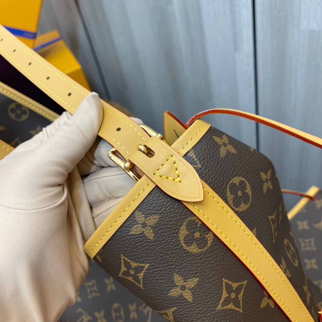 Louis Vuitton LV CarryAll MM - Denim - Bag