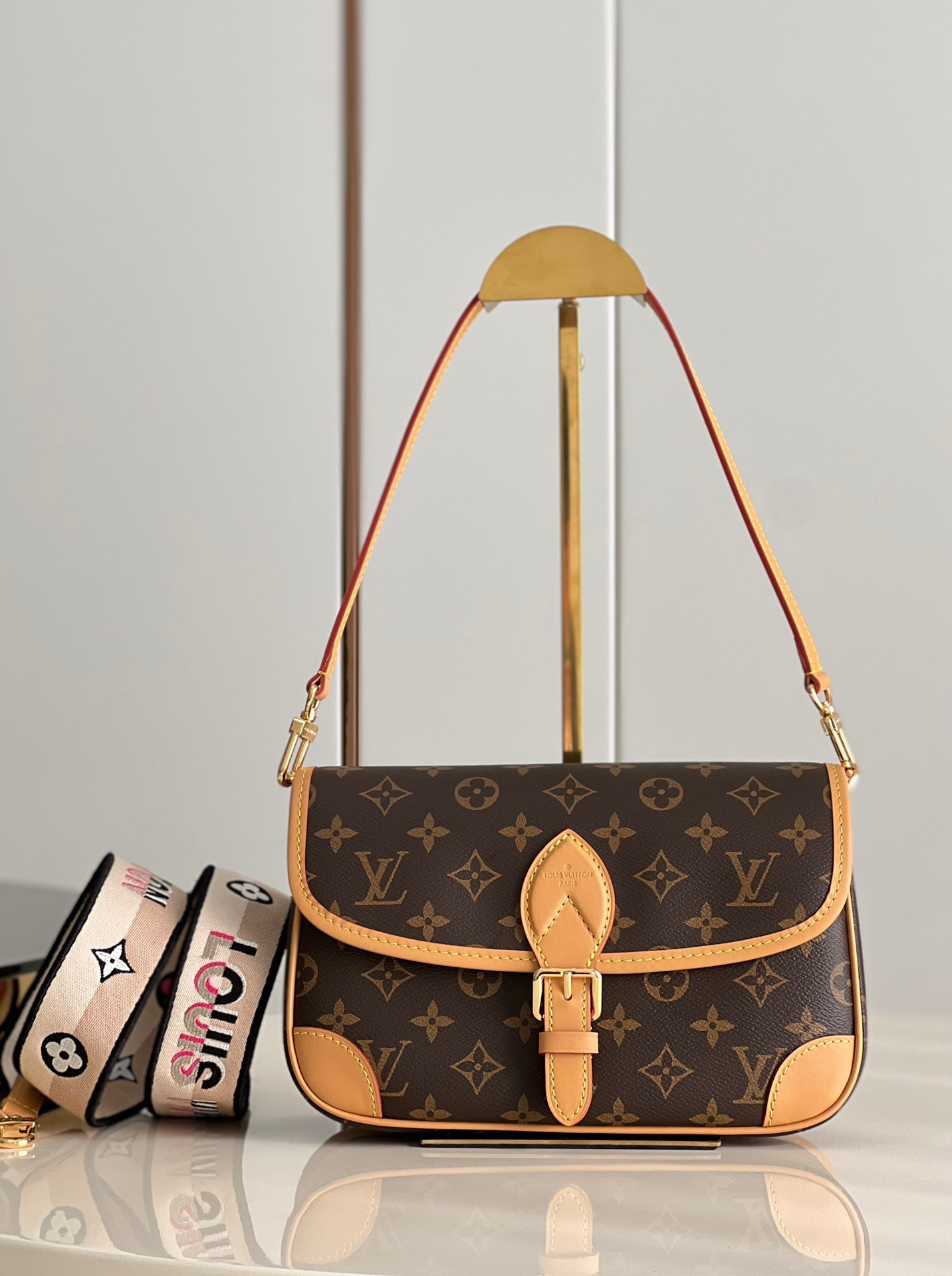 Louis Vuitton LV Diane NM Handbag Monogram Canvas - Bag