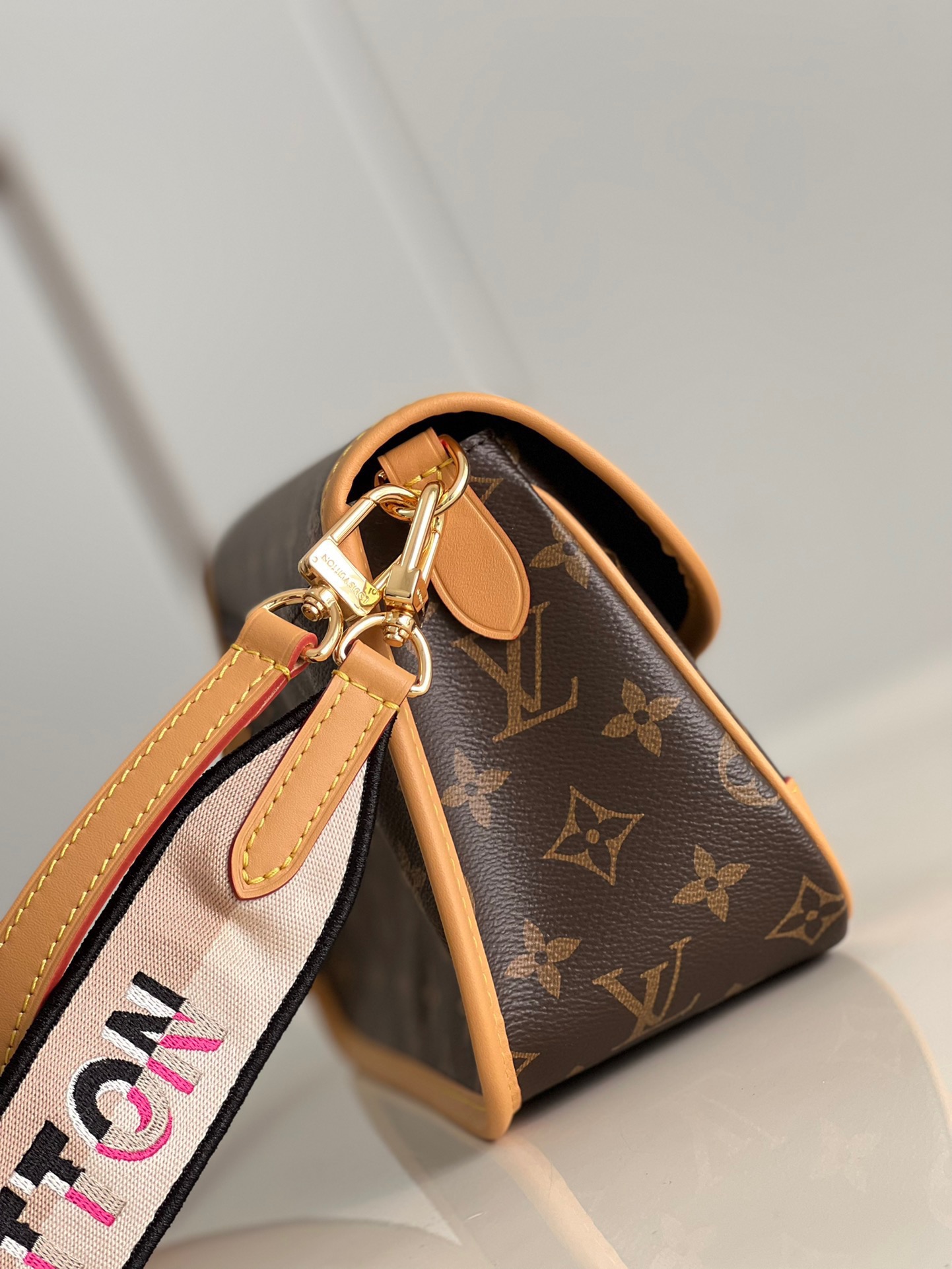 Louis Vuitton LV Diane NM Handbag Monogram Canvas - Bag