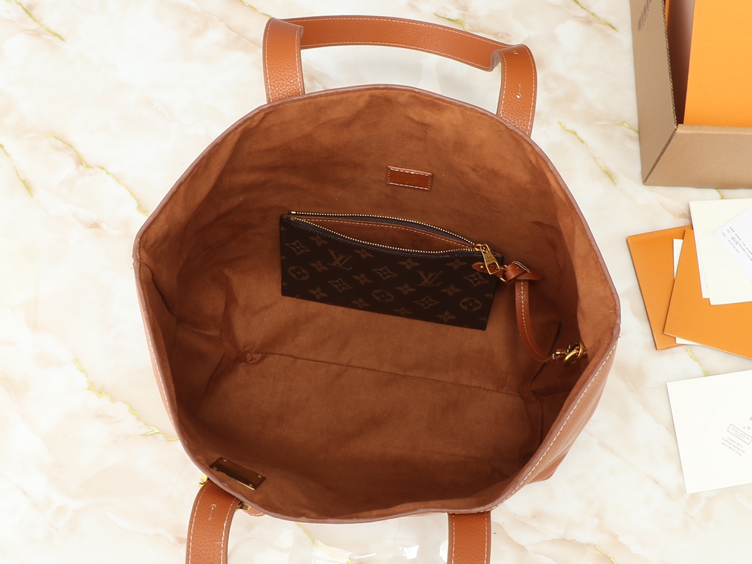 Louis Vuitton Low Key Cabas MM - Bags