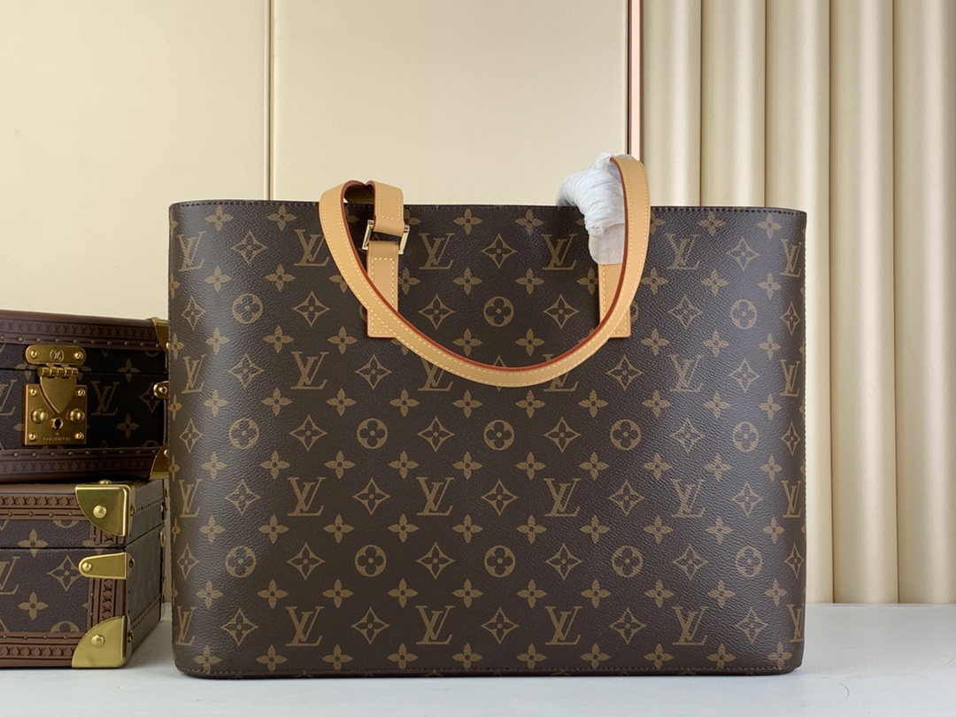 Louis Vuitton Medieval Large Bag Horizontal model - Bag