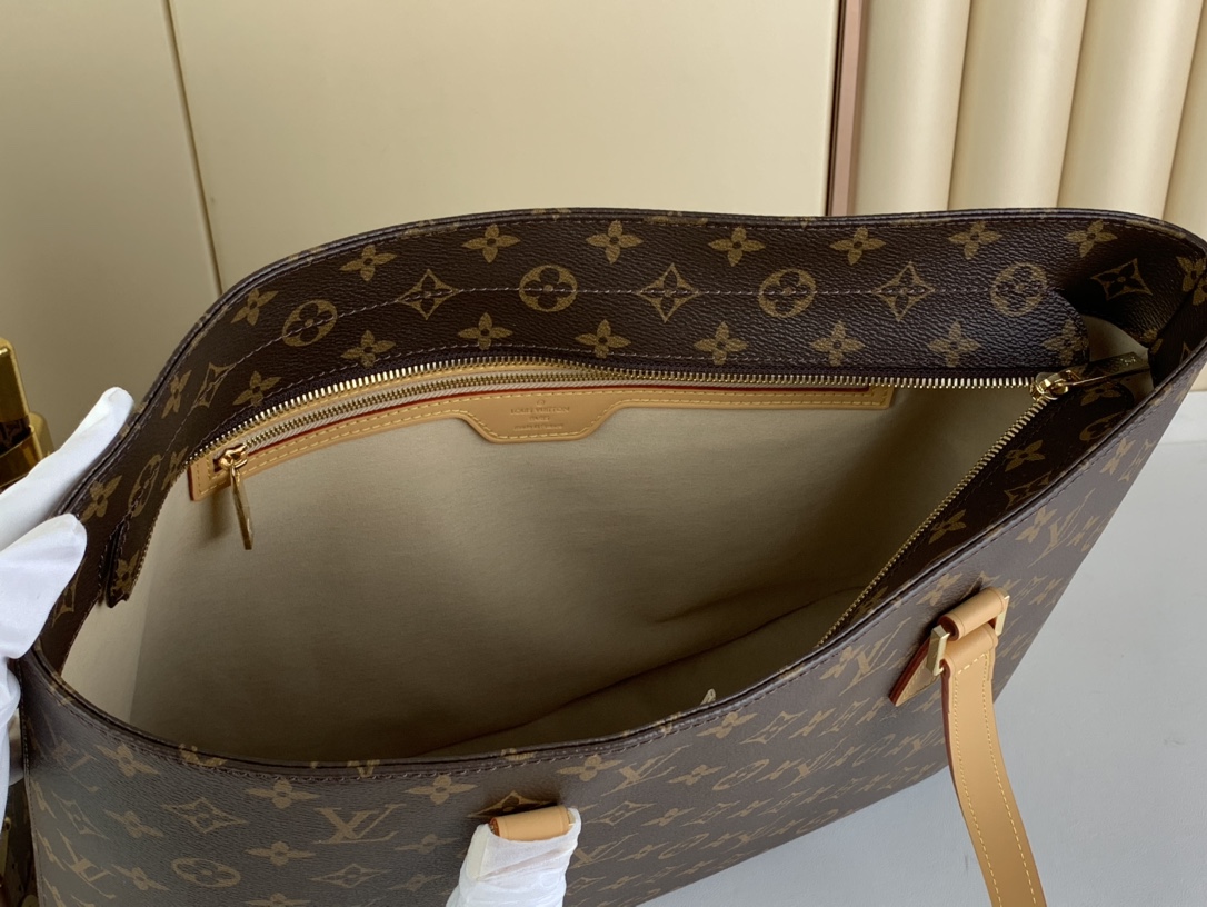 Louis Vuitton Medieval Large Bag Horizontal model - Bag