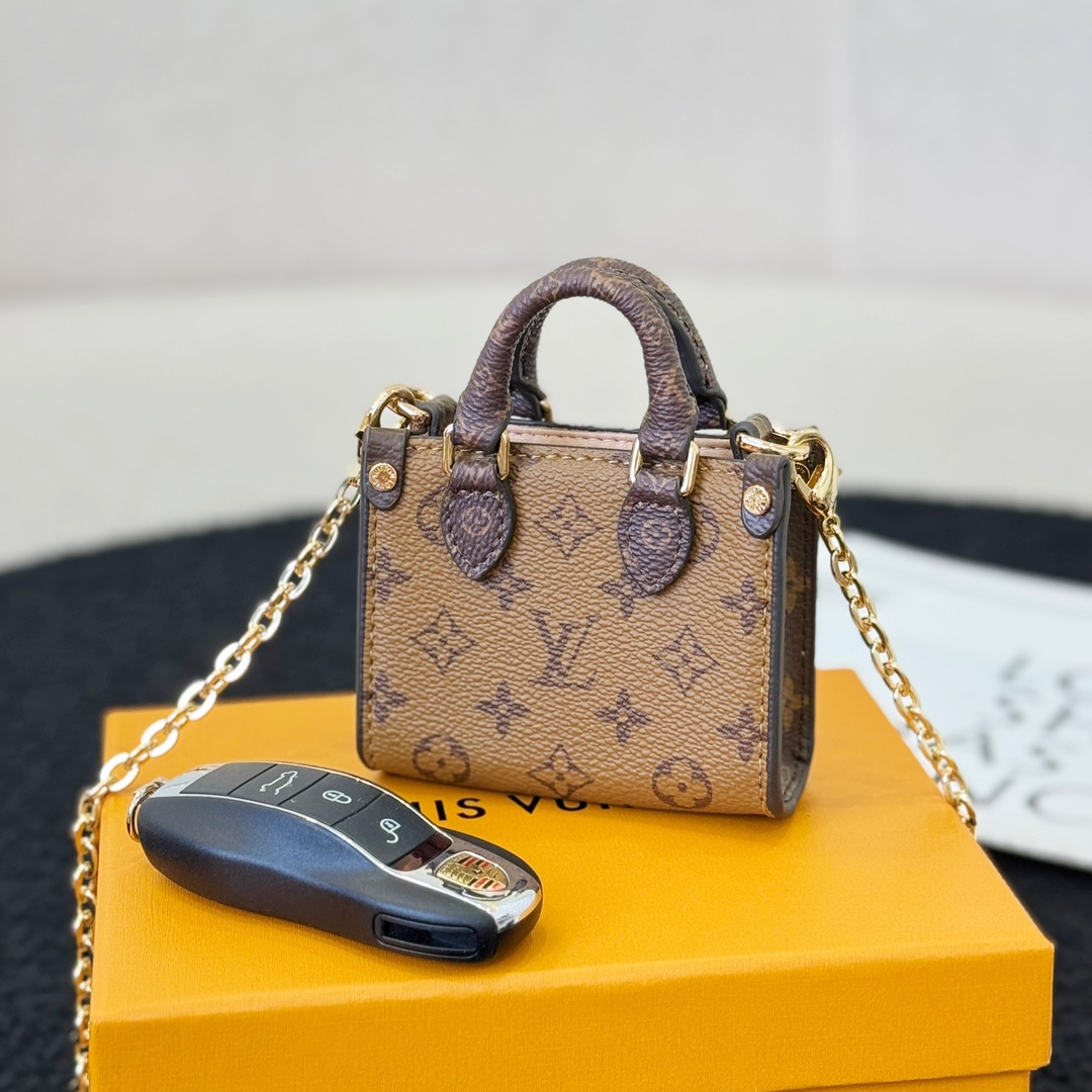 Louis Vuitton lv mini on the go bag